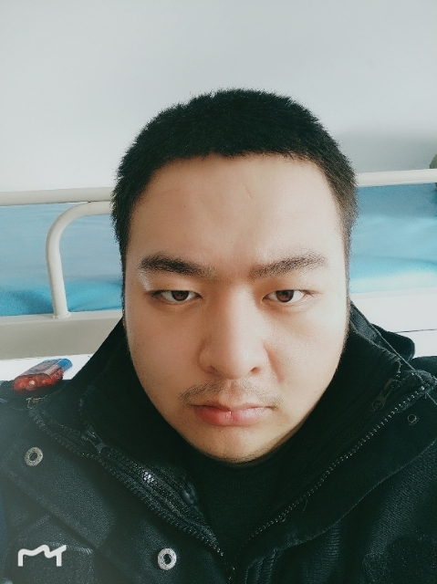 负重前行的第一张照片--明溪相亲网