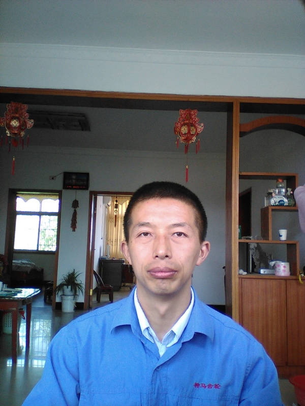红玫瑰的第一张照片--明溪相亲网