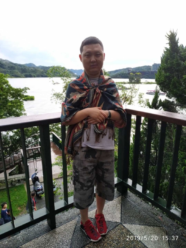 爱情里的俩个人的第一张照片--明溪相亲网