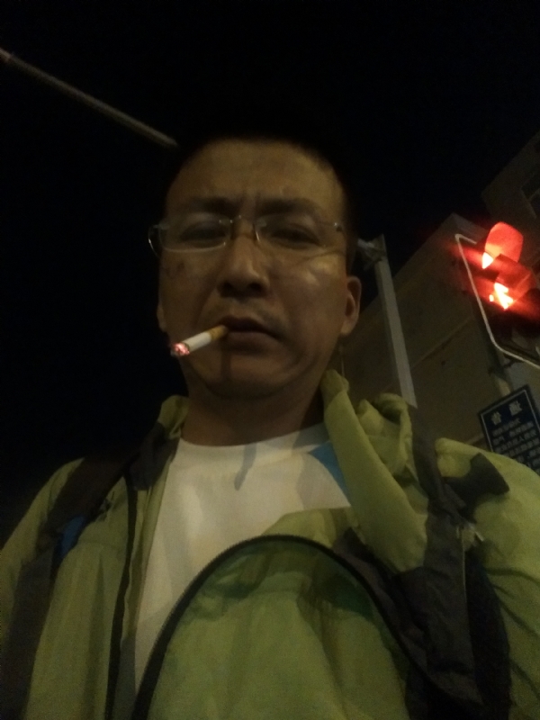 认真的生活的第一张照片--明溪相亲网