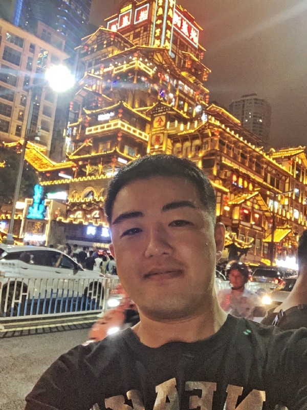钢铁侠的第一张照片--明溪相亲网