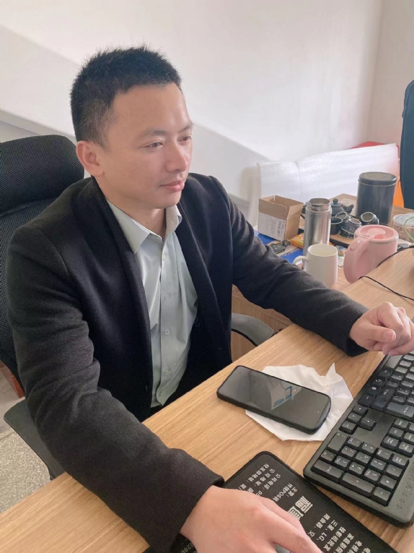 落叶知秋的第一张照片--明溪相亲网