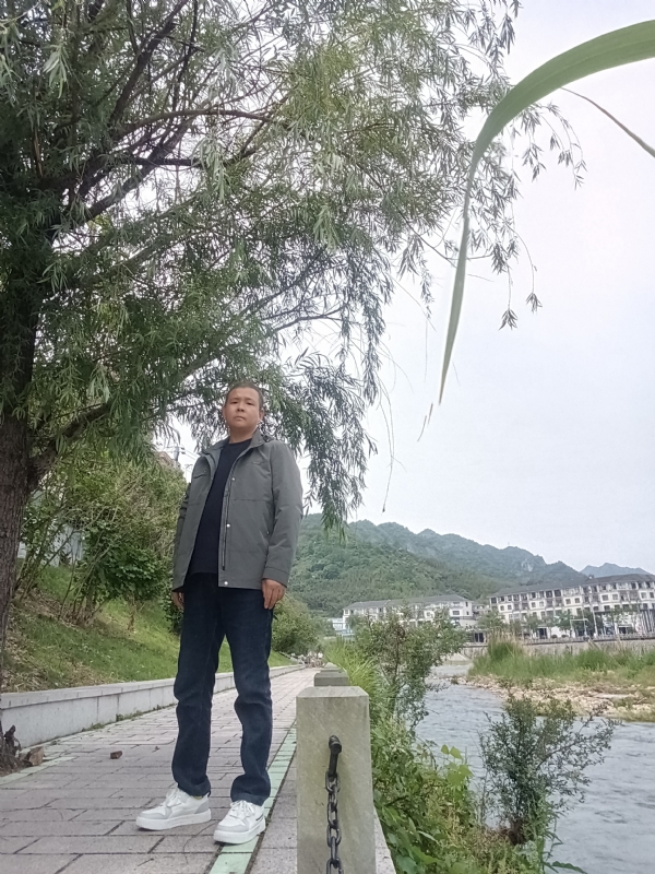 飞雪飘零的第一张照片--明溪相亲网