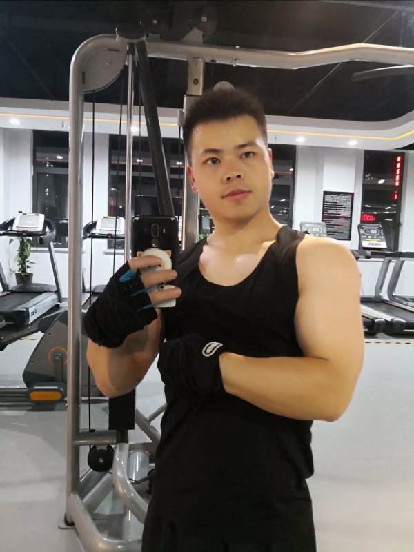 范迪塞尔的第二张照片--明溪相亲网